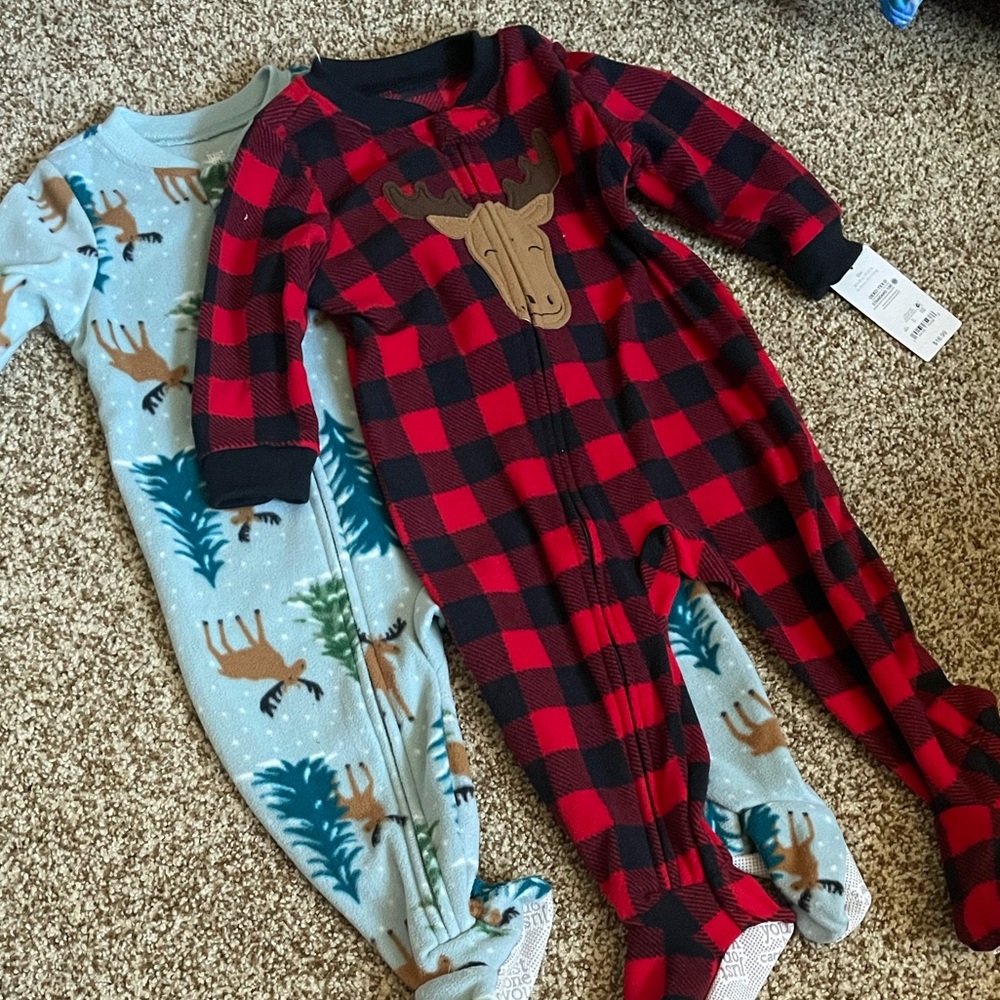 Carter’s fleece footed pajamas set of 2 12 months nwt